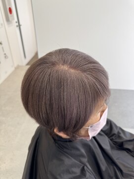 エレ 博多(ere) 白髪ぼかし/ミディアムレイヤー/ショート/博多