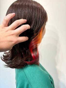 トゥーン 川崎店(TOON) オレンジ×レッドイヤリングカラー/ポイントカラー