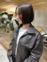 ラロ(raro)&nbsp;丸みボブ流れる顔まわりオリーブグレージュ