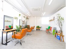パーツ(parts)の雰囲気(落ち着きとPOPが同居する空間になってます!)