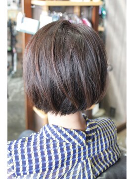 オーバーキャプテンネイキッド(OVER CAPTAIN NAKED) 秋向け♪スッキリショートボブ×ピンクカラー