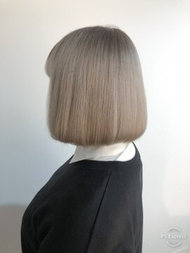 ジーナ(XENA) ホワイトオルチャン