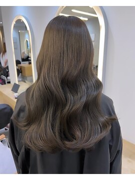 ジーナ 渋谷駅前(Zina) shion ブリーチなしで作るオリーブベージュ