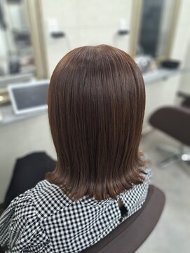 ノミネーション(Nomination) 切りっぱなしミディアムボブ