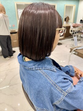 アッシュ 下北沢店(Ash) 艶カラー&艶々ストレートのパツっとボブ