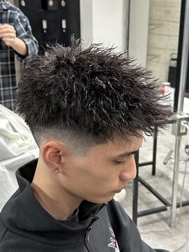 イーラ(era) ツイストジェットパーマ/メンズ/刈り上げ/眉毛/ツイスト