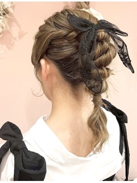 サロン ド ユーア(salon de yuua) 広島　中区大手町美容院　ポニーアレンジ　ライブ　コンサート