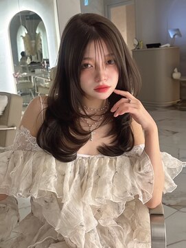 キティー(kiti) グレージュ/レイヤーカット/ハッシュカット/オリーブベージュ/栄