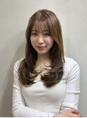 明るめベージュ×細かめレイヤー