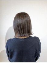 ノエル(noele)&nbsp;切りっぱなしボブ×アッシュブラウンカラー