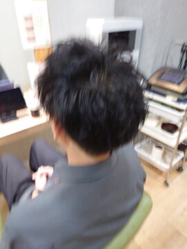ブロッサム 東中野店 暗髪ツイスパ×ニュアンスパーマでこなれ感◎メンズカット