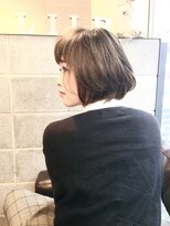 ミュリール(MiULiiR)&nbsp;艶グレージュショートボブ