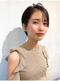 黒髪の大人かわいいマッシュショートヘア