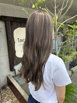タエビスアリッサム(Taebis Alyssum) ハイライト／髪質改善トリートメント