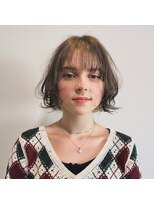 ルク(RUKU)&nbsp;ボブグレーベージュレイヤーロング前髪パーマアッシュブラック