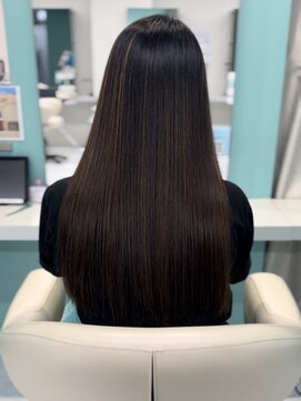 リーホリエ(Lee Horie) 後ろ姿で印象は変わる