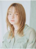 ブロンド ミディアムレイヤー ハイレイヤー 顔周りレイヤー