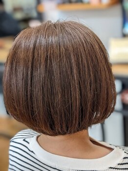 ヒュッゲ ティーシーエス 武蔵中原店(hygge-t.c.s)の写真/髪や頭皮にも優しいオーガニックカラーで、大人女性の魅力を引き出し上品な仕上がりに。色持ちも◎
