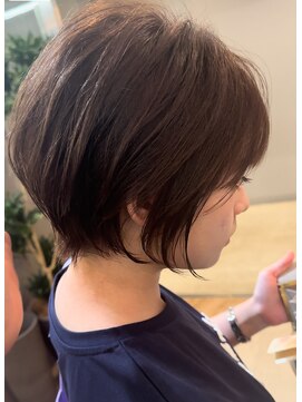 ジエクト ヴィシア(The Ect VIXIA) 骨格矯正効果抜群！丸みレザーショート