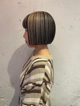 ルーム(Loom.) デザインカラーコントラストハイライト切りっぱなしボブ