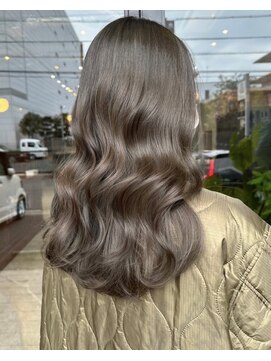 ロンド アンブル 四条烏丸(Lond ambre) 平野実花/透明感/グレージュ/ベージュ/オリーブ/くすみ/カラー