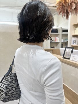 くびれ巻き切りっぱなしボブ