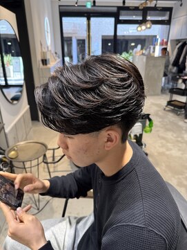 ネオリーブクレア 綱島店(Neolive Krea) フェザーパーマ/センターパート/ニュアンスパーマ/メンズパーマ