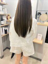 アトレ 梅田店(attrait)&nbsp;透明感のあるグレージュロング×上質な艶感