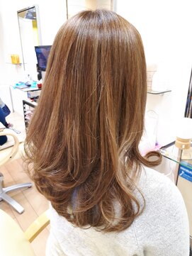 ラインズ美容室 艶髪カラー