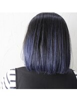 デコヘアーフラッペ(DECO HAIR frappe)&nbsp;ネイビーアッシュのグラデ―ションカラー