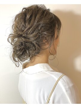 シュシュ(Chou-Chou) 『chou-chou』 グレージュカラー