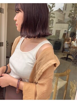 ヘアデザイン ソラ(Sola) 暗髪モードパープル 束感外ハネくびれショート