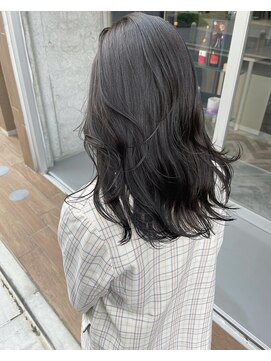 サク(Sac.) 赤みを消した大人可愛いグレージュカラー Sac.栃木優佑