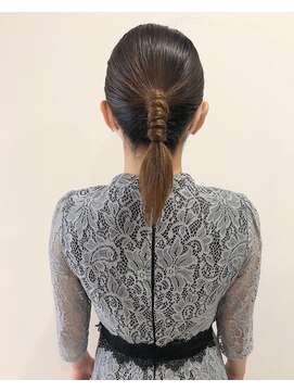ヘアーサロン シム(hair salon Cime) タイトポニー【Cime】