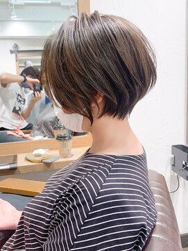 アヴァロン(AVALON) 絶壁解消×イルミナカラー×30代40代×ひし形ショート【永田】