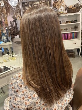 シェリ ヘアーアンドメイク(Cherie hair＆make) ツヤのある綺麗なストレートスタイル