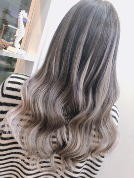 ラビスモア(Lovis moa) 切りっぱなしボブ/ピンクブラウン/エアリーロング/美髪のススメ