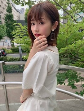 アイユー(ii+U) 外ハネ　ナチュラル　大人可愛い ニュアンスカラー