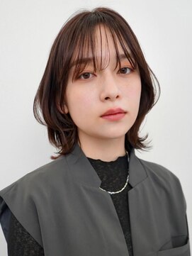 ヒビヲ(HIBIO) 女性らしく上品なくびれショートスタイル