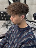 スペインカールスパイラルパーマメッシュマッシュ刈り上げ