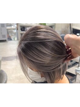 白髪ぼかしハイライトで白髪染め卒業!髪質改善縮毛矯正と合わせてエイジング毛もサラツヤ髪に*〔相模大野〕