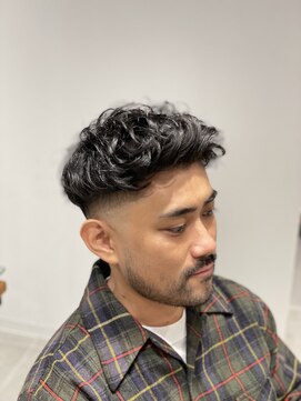 グルーマーズトウキョウ 渋谷店(GROOMER/S TOKYO) ショートハーパー スペインカール メンズカット メンズパーマ