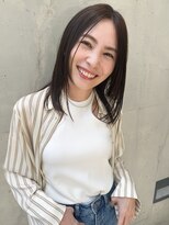 ソワリー 栄(THOiRY)&nbsp;THOiRY【女性らしい柔らかヘア】暗髪似合わせ小顔艶髪ストレート