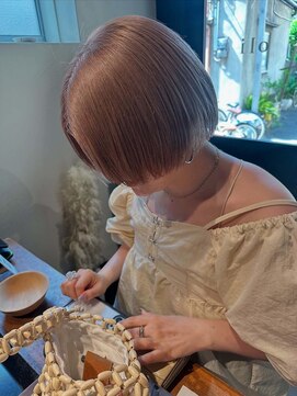 オリ(oli) ボブ×ピンクベージュ