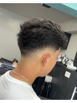 ヘアーラボ 樟葉(Hair Labo) スキンフェード 2週間以内