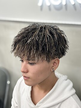 アクロ(ACRO) 広島メンズ/メッシュ/パーマスタイル