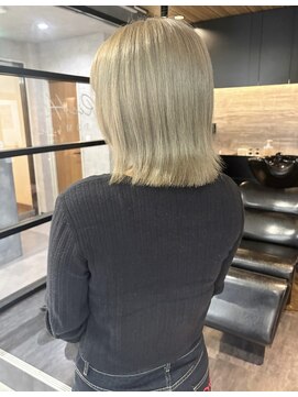シア 富雄店(Sia.) milktea beige
