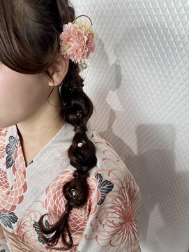 ルネッサンスヘアー ラファエロ(RAFFAELLO) 浴衣ヘア 編み下ろしスタイル 浴衣ヘアアレンジ お出かけヘア