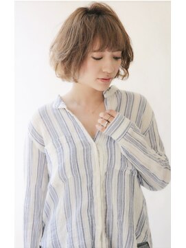 ヨロ(YoLo.) 大人カジュアル シースルーボブ 担当山下