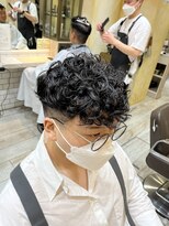 グルーマーズトウキョウ(GROOMER/S TOKYO)&nbsp;スペインカール　ハードパーマ　フェード　GROOMERSTOKYO